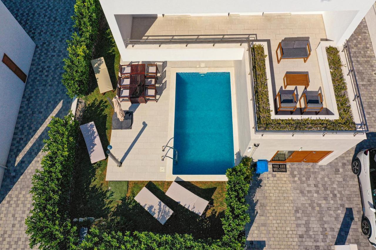 Villa Andreja Каштела Екстер'єр фото